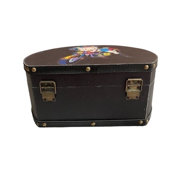 Betty Boop SS Sarna Motorcycle Purse - Picture 5 of 9